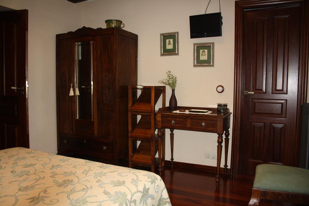 La Casona De Benito Guest House Cudillero Bagian luar foto