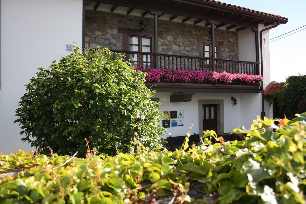 La Casona De Benito Guest House Cudillero Bagian luar foto