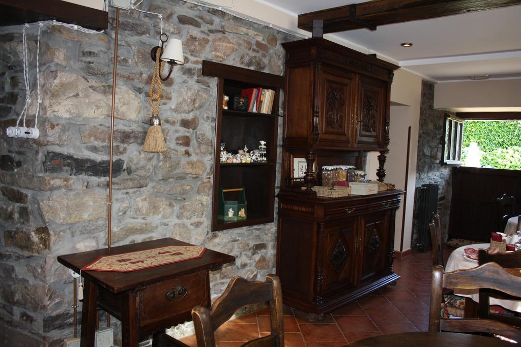 La Casona De Benito Guest House Cudillero Ruang foto