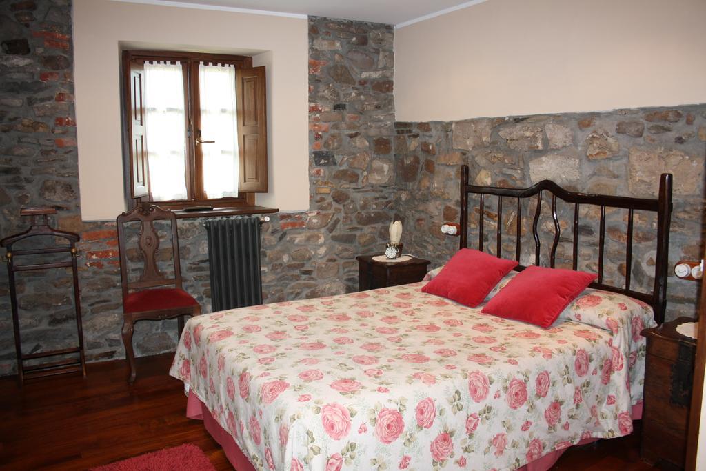 La Casona De Benito Guest House Cudillero Ruang foto
