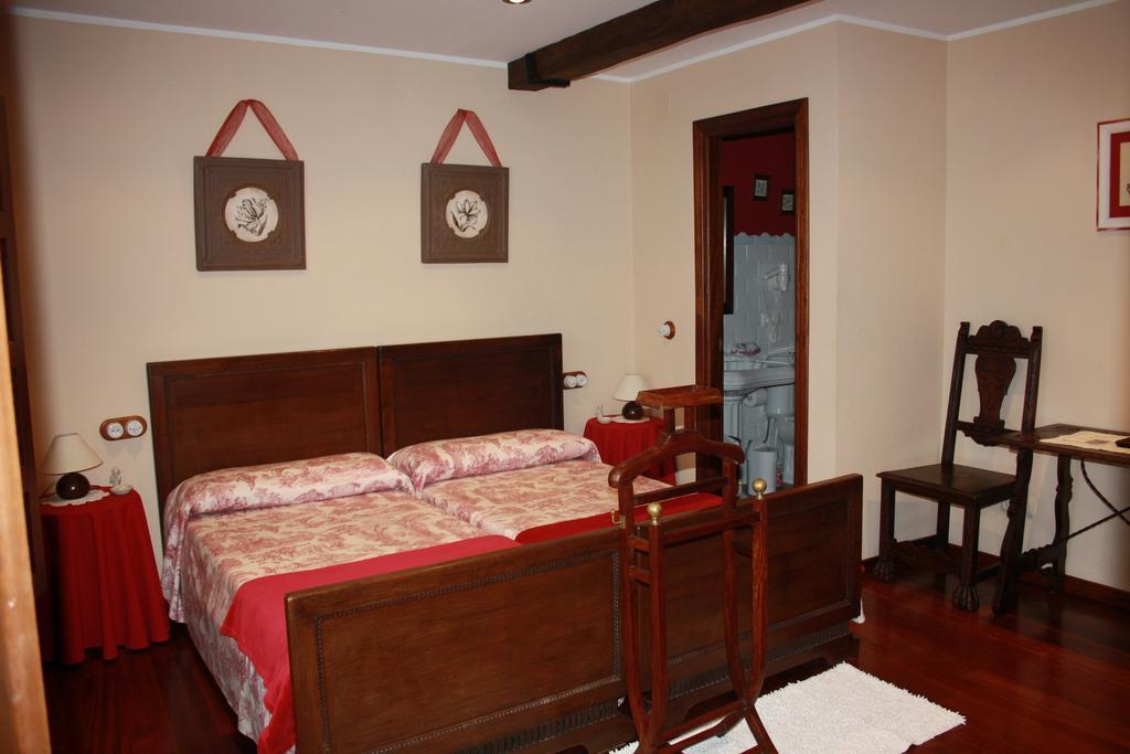 La Casona De Benito Guest House Cudillero Ruang foto