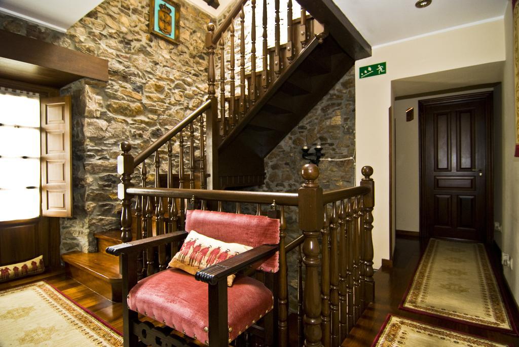 La Casona De Benito Guest House Cudillero Ruang foto